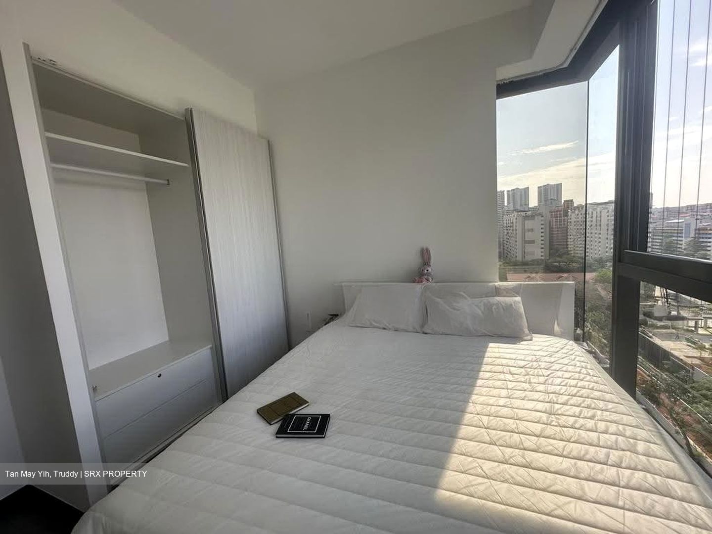 Lake Grande (D22), Condominium #635123261